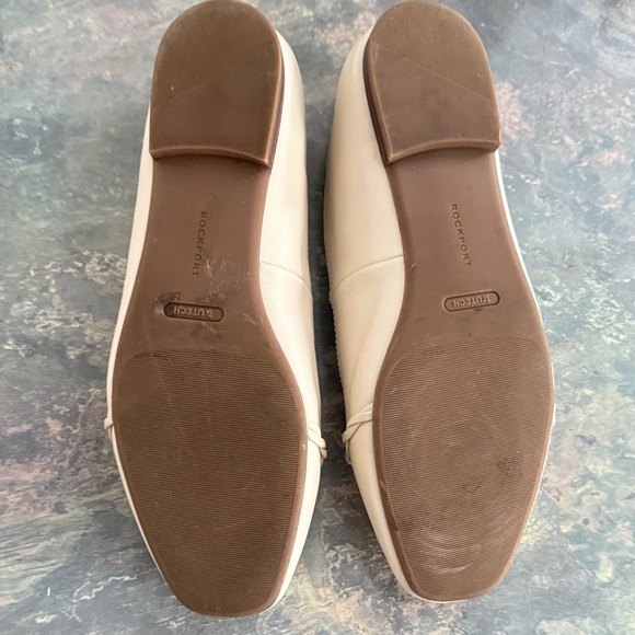 ROCKPORT COMFORT BALLET FLATS TRUTECH IVORY & GOLD CHAIN SIZE 10 - Picture 9 of 12